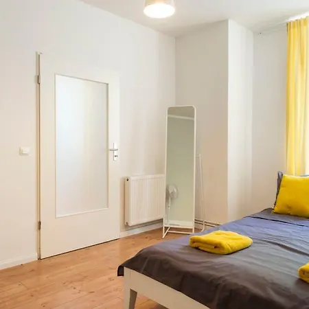 Апартаменты Cosy Two Br Self Checkin Street Parking Берлин