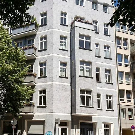 Cosy Two Br Self Checkin Street Parking Apartment Berlin