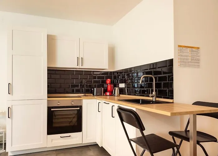 Appartamento Cosy Two Br Self Checkin Street Parking Berlino