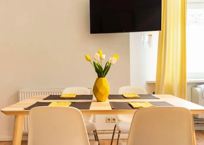 Appartamento Cosy Two Br Self Checkin Street Parking Berlino