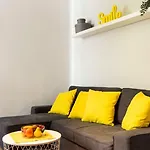 Cosy Two Br Self Checkin Street Parking Apartamento