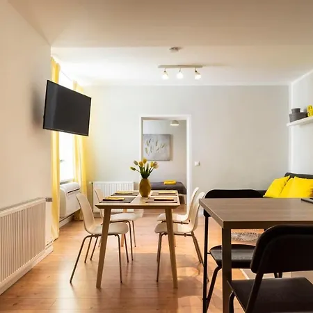 Cosy Two Br Self Checkin Street Parking * ברלין